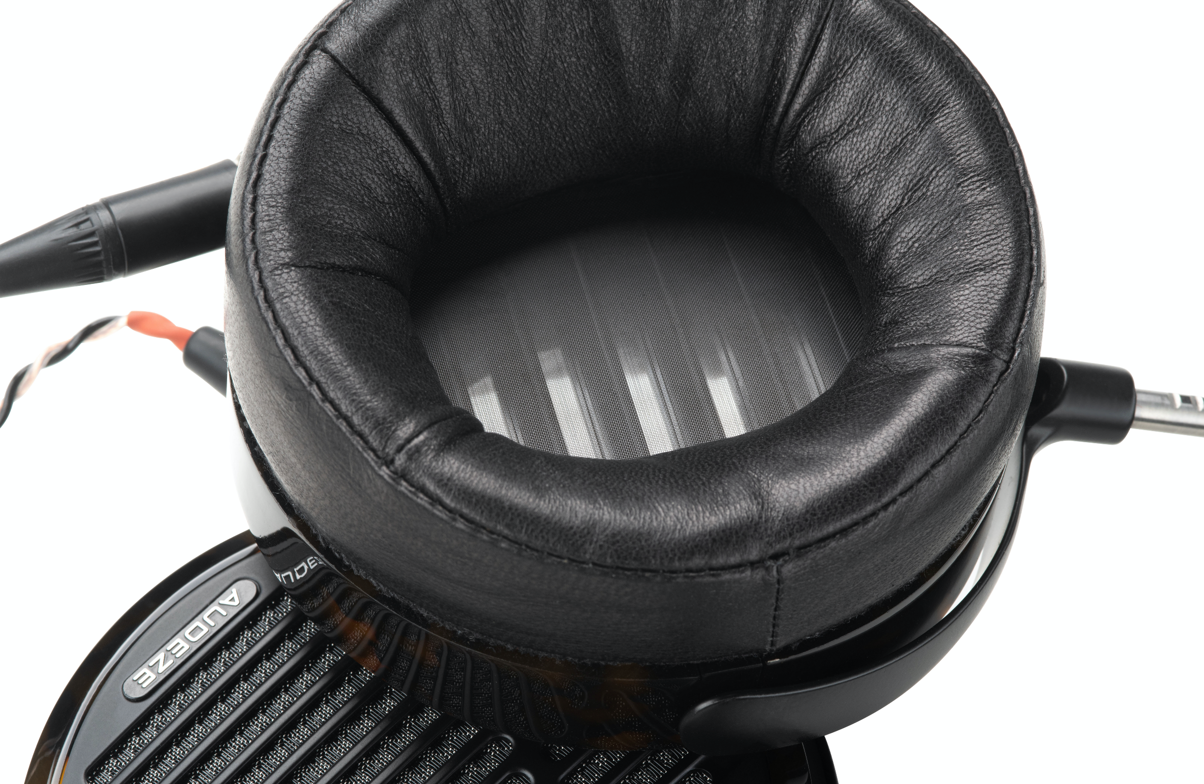 Contoured Earpads One Step Beyond Audeze LLC